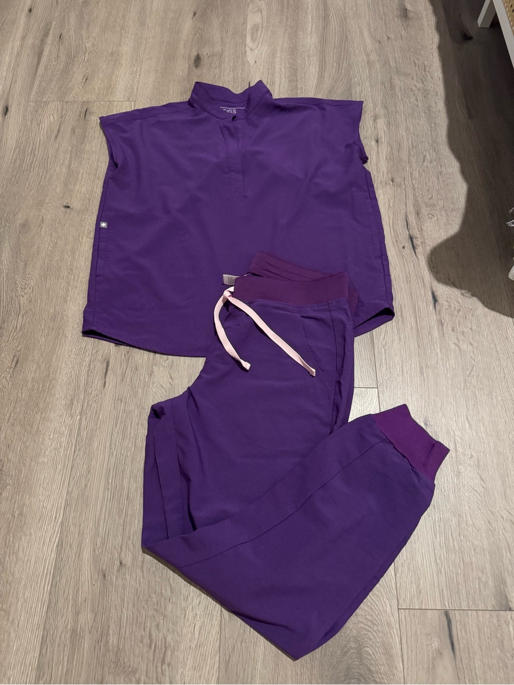 FIGS purple scrubs set